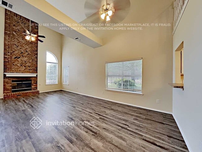 8013 Yacht Club Dr