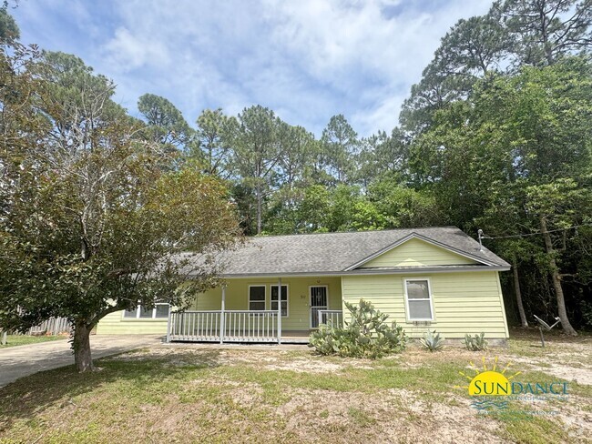 Building Photo - Spacious 3 Bedroom Home in Mary Esther!