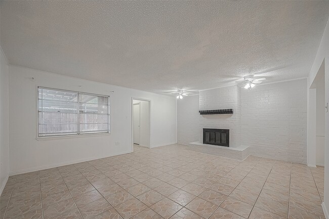 Building Photo - 1312 Ward Rd Unit 5 Rental