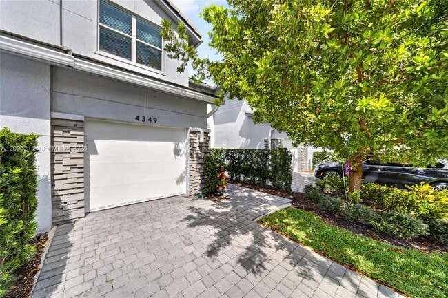 Photo - 4349 Veleiros Ave