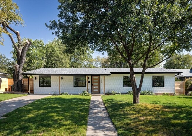 Building Photo - 1206 Cloverleaf Dr