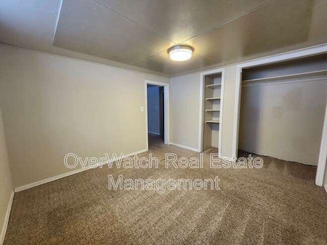 Building Photo - 1550 Medfra St