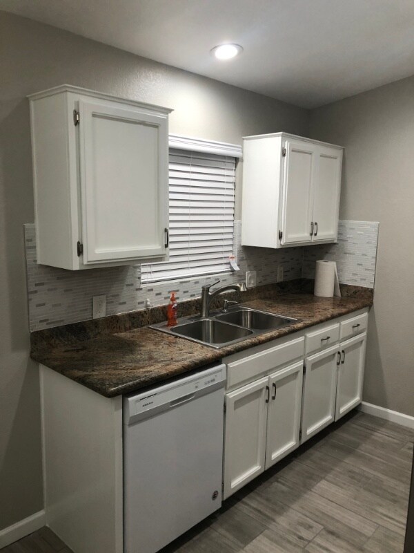 Photo - 2328 E 6th St