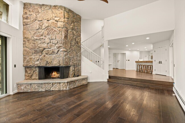 Photo - 1443 Crystal Lake Rd