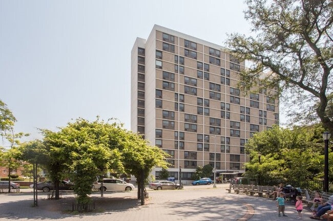 Building Photo - 9000 Shore Rd Unit #9000