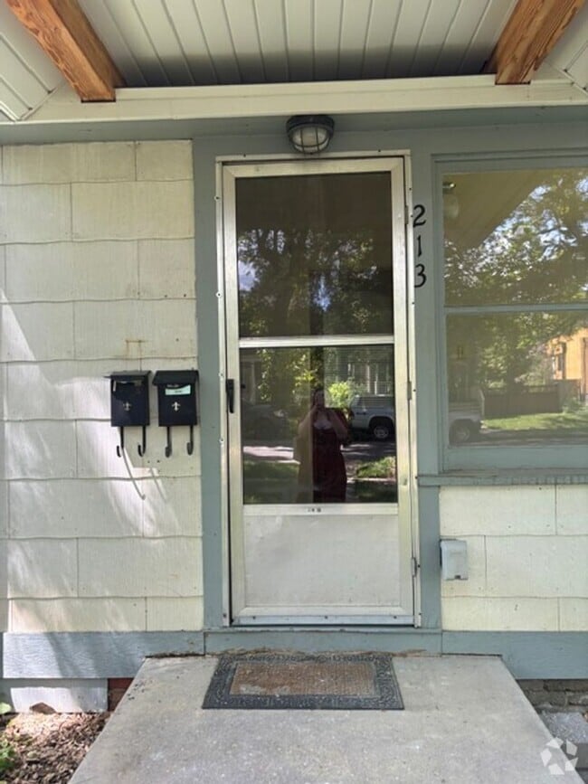 Building Photo - 213 S 3rd Ave Unit 213 S 3rd Rental