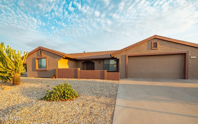 Building Photo - 10005 W Oak Ridge Dr Rental