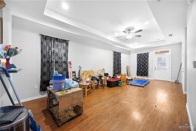 Photo - 13 Nannette Ave