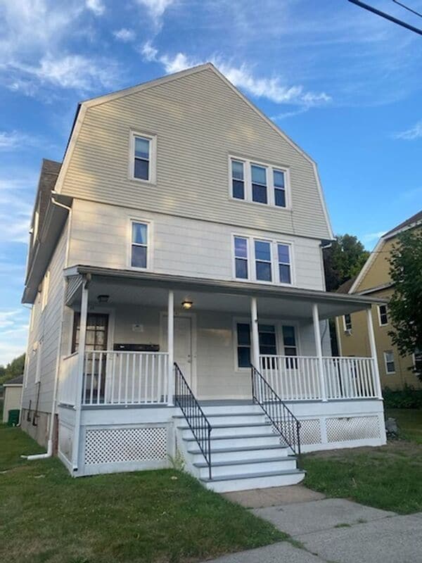 Building Photo - 41 Bell St Unit 1