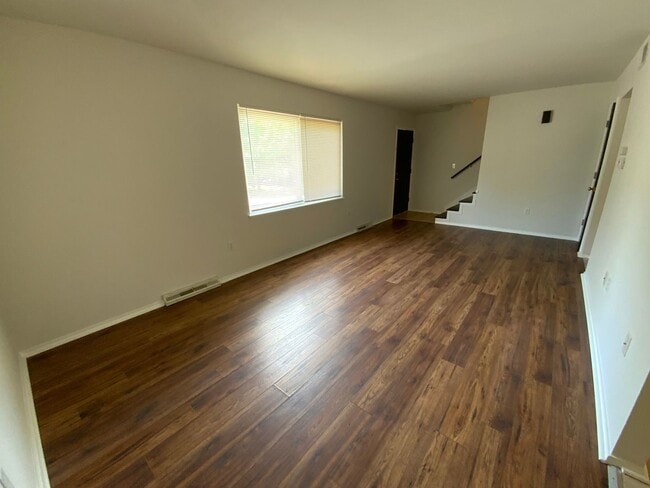 Photo - 409-411 Brewer Dr Unit 409