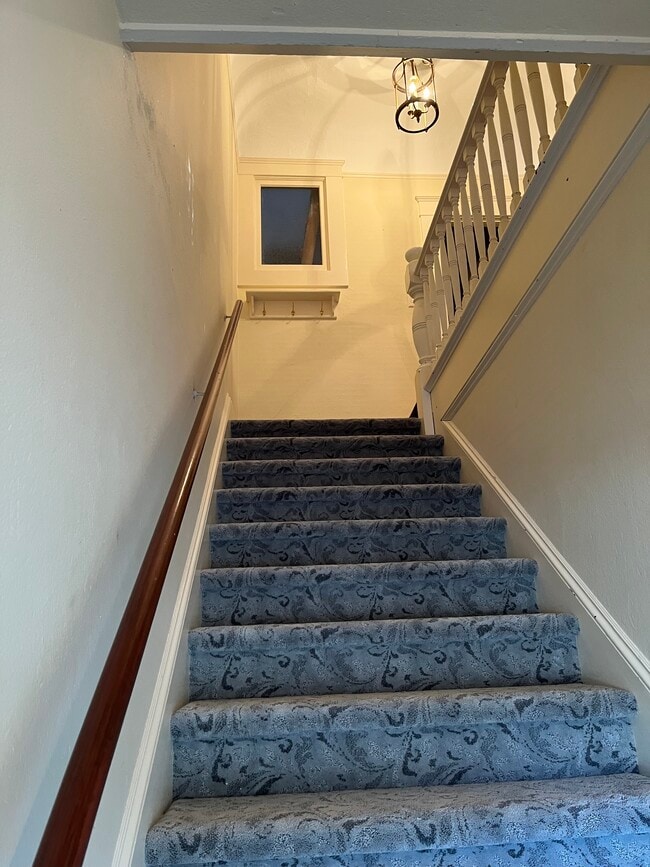 Escaleras de entrada principal - 305 Mission St Unidad 305