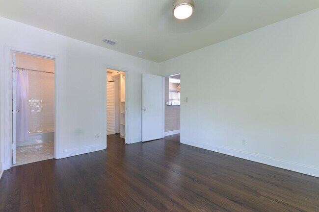 Photo - 123 N Palmway Unit Guest House