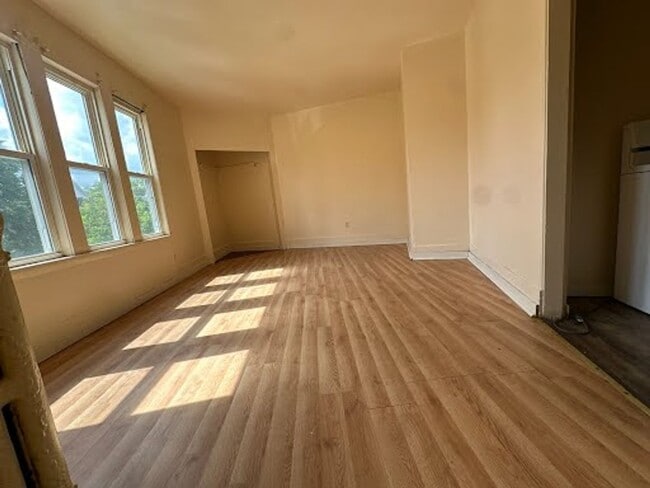 Photo - 2262 S Chase Ave Unit 2264 Upper Front #2