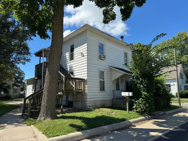 Building Photo - 208 W Miller St Unit 02