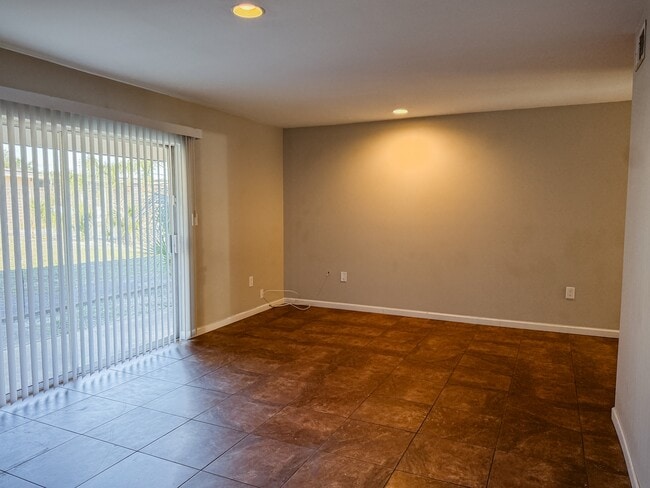 Photo - 403 Marshall Ct