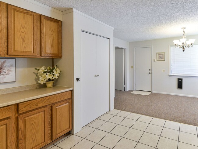 Photo - Beautiful One Level 2+ Bedroom Cottage in Renton!
