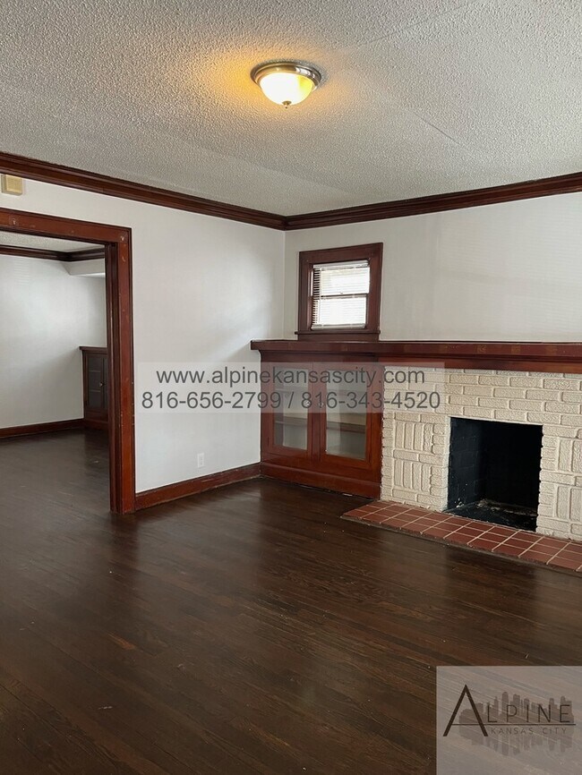 Section 8 Accepted, Lots of Built Ins! Rental House Rental in Kansas