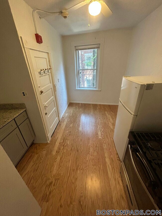 Photo - 4 Garden Ct St Unit 3B