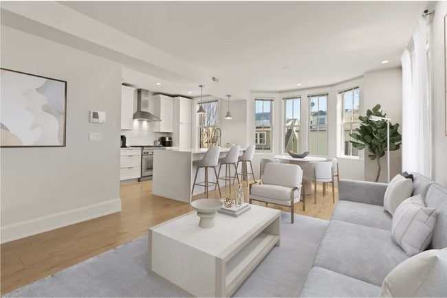 Photo - 447 W 4th St Townhome
