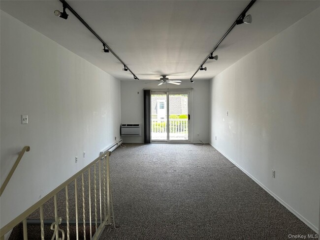 Building Photo - 101 Sylvan Ave Unit 65