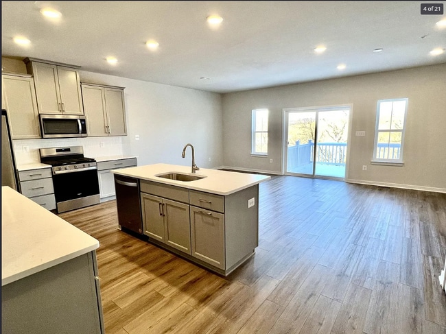 Photo - 42 Four Leaf Dr