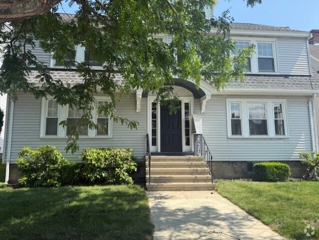 Building Photo - 61 Glover Ave Unit C Rental