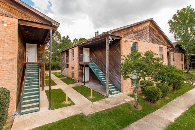 Photo - 1642 Cedar Lake Dr Unit B