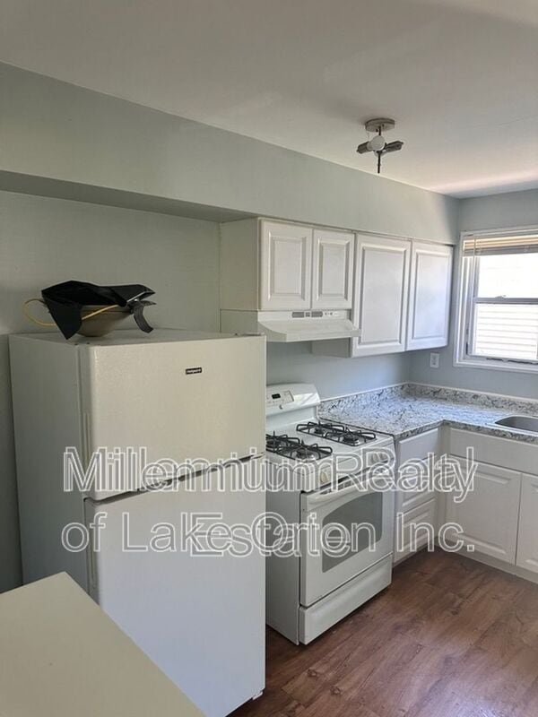 Photo - 650 Lebaron Ave