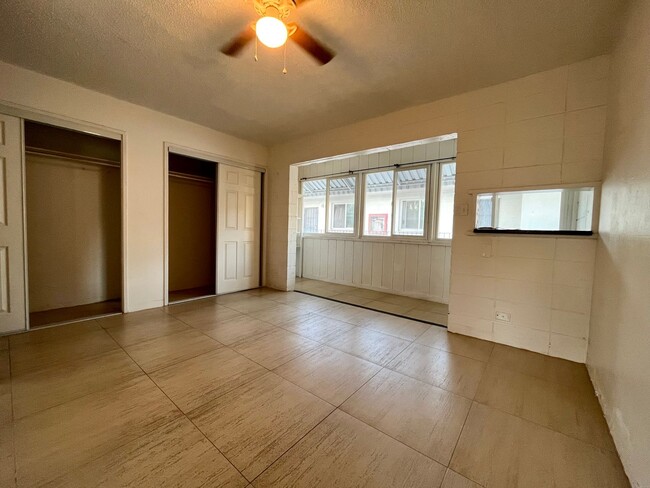Photo - Waikiki: 1 Bed, 1 Bath/Studio for Rent Unidad 302