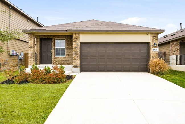 Photo - Charming 3-Bed 2 Bath Oasis with Amazing Amenities