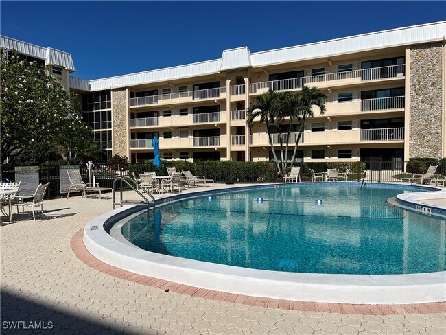 Photo - 3450 Gulf Shore Blvd N Unit 114