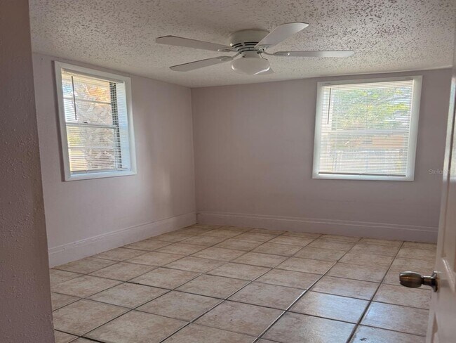 Photo - 1327 43rd St S