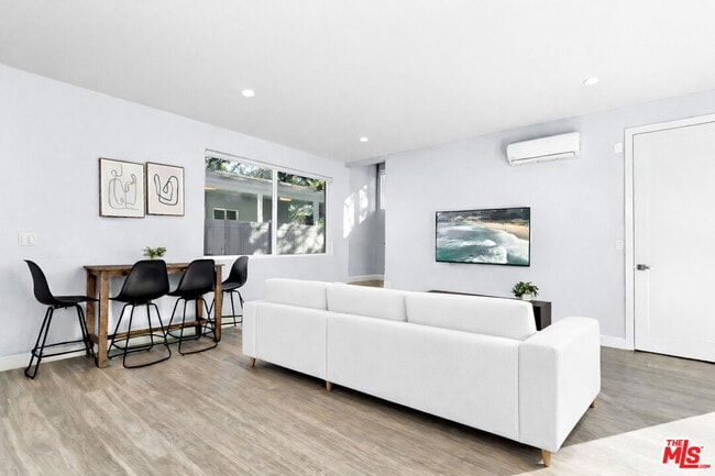 Photo - 5149 Fulton Ave