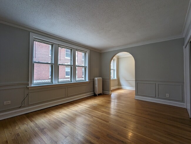 Building Photo - 542 W Surf St Unit 540-N1