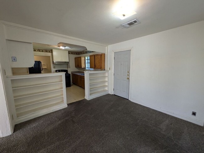 Photo - 4670 Maddox St