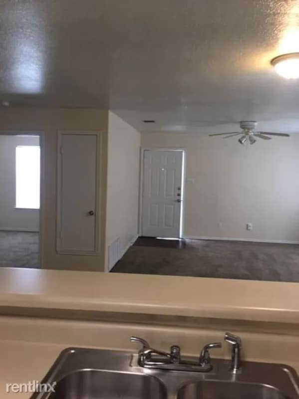 Photo - 7800 Irish Dr Unidad 00A