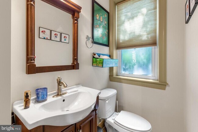 Photo - 139 Davis St