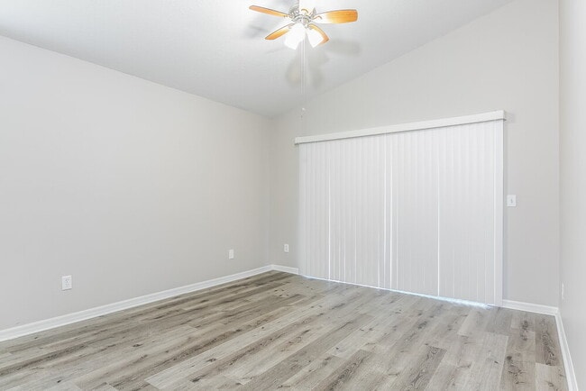 Photo - 3027 Eagle Crossing Dr