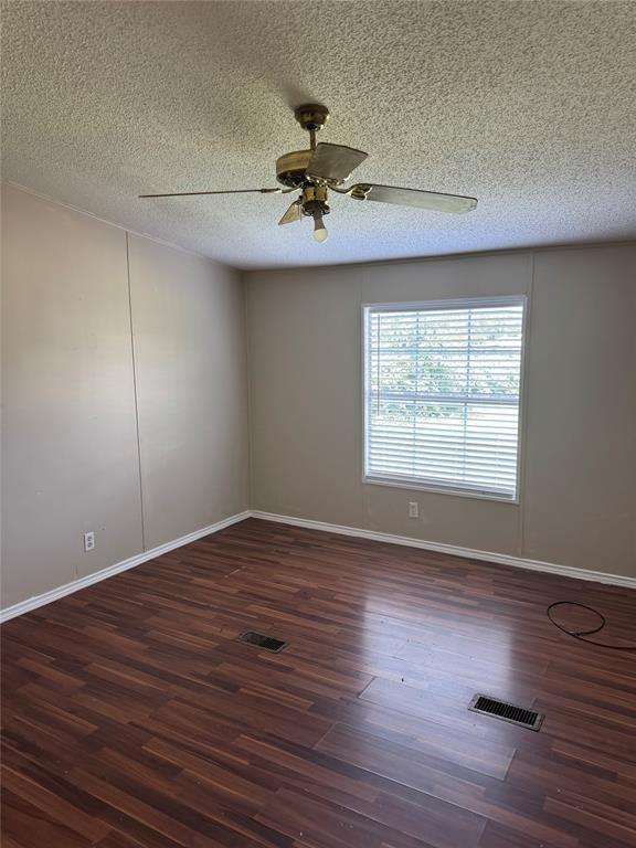 Photo - 307 Ella Ln