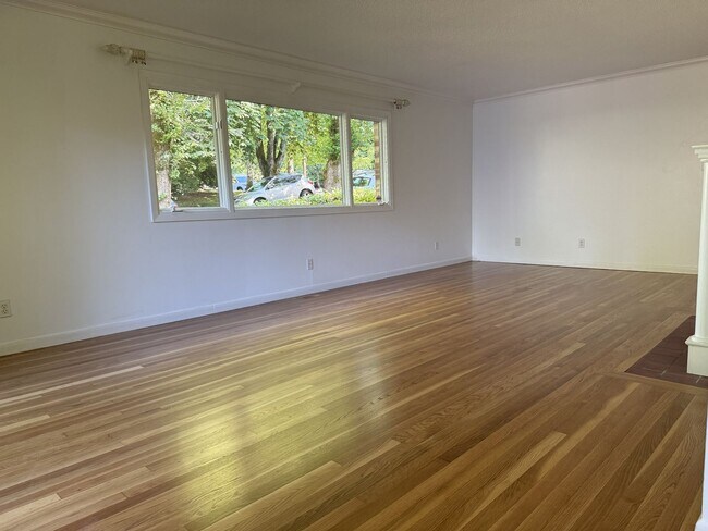 2425 SW 19th Ave Unit PHC1