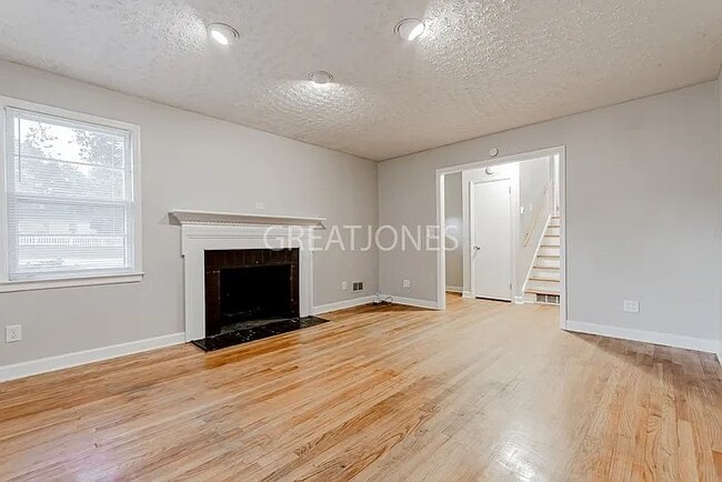 Photo - 1619 B Ave