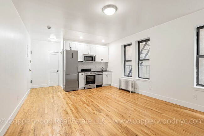 Photo - 315 E 84th St