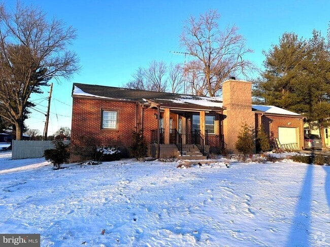 Building Photo - 15410 National Pike Rental