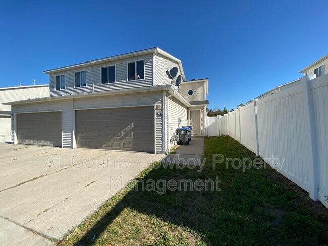 Photo - 710 W 2nd Ave