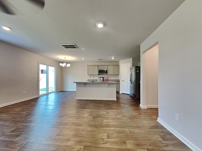 Photo - 606 Belmont Red Ln