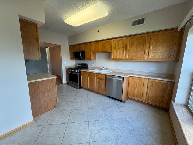 Photo - 1200 S Prospect Ave Unit 303