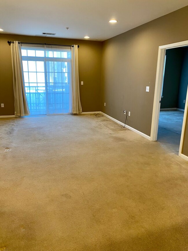 2-Bedroom/2-Bathroom Apartment in the Hear... - 2-Bedroom/2-Bathroom Apartment in the Hear...