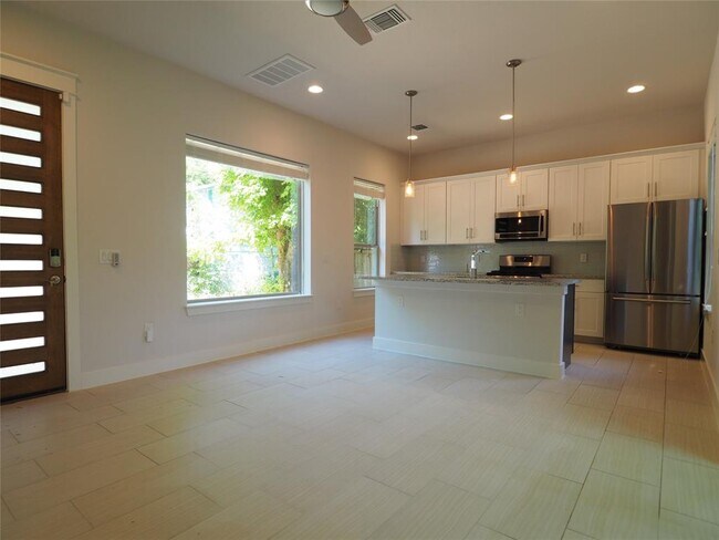 Photo - 1710 Garden St