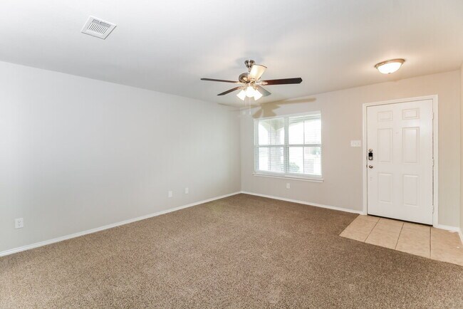 Photo - 1623 Kawati Way