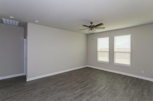 Photo - 808 Wilmott Ter